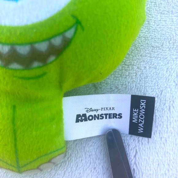 Mike Wazowski Plush Figure Key Chain Holder - Picture 4 of 5